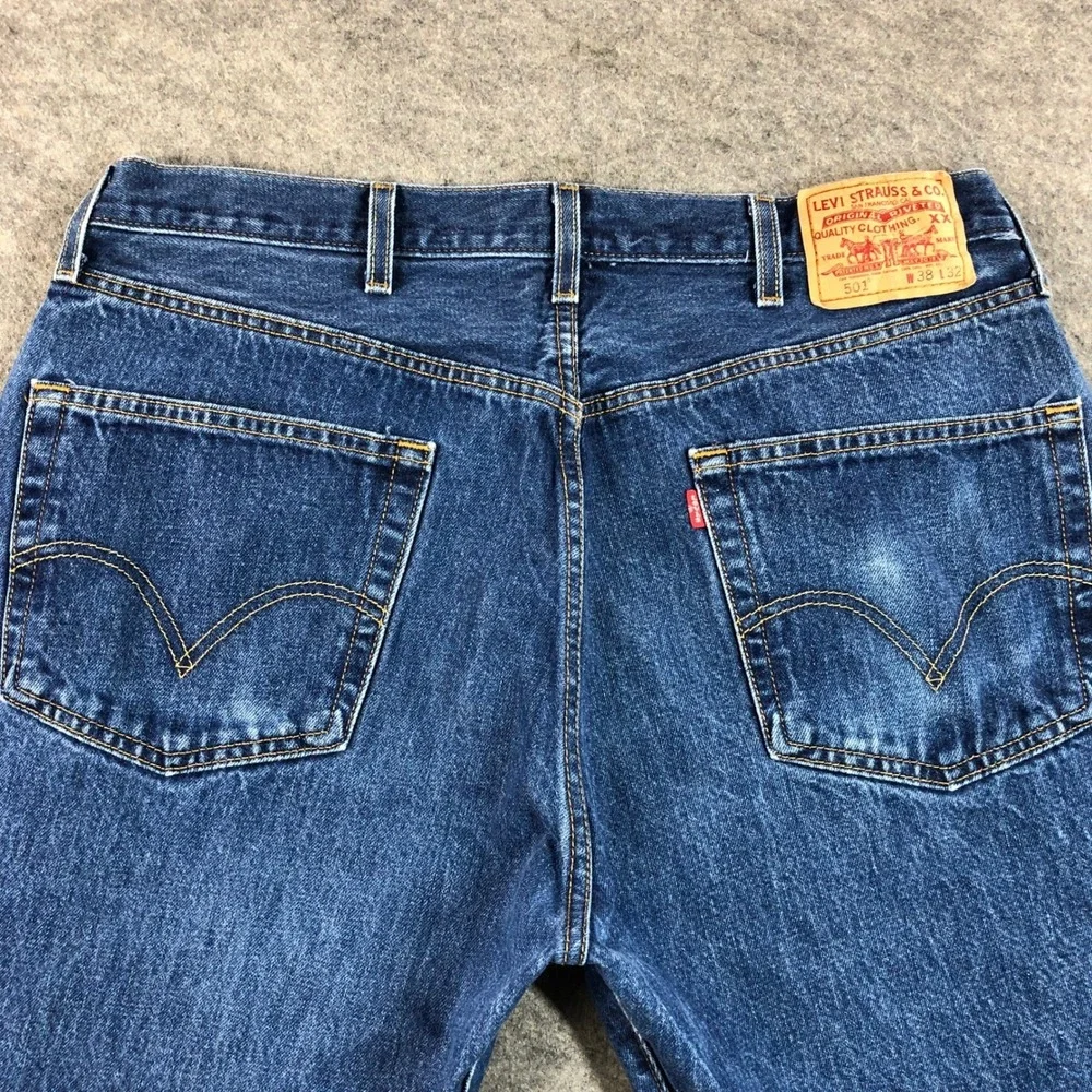 Levi Mens 501 38x32 Blue Cotton Button Fly Straight Leg Jeans